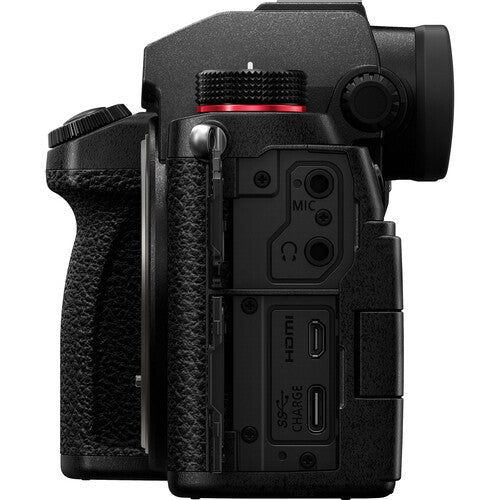 Panasonic Lumix DC-S5 Mirrorless Digital Camera with 20-60mm F3.5-5.6 Lens